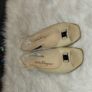 Selvatore ferragamo heels shoes